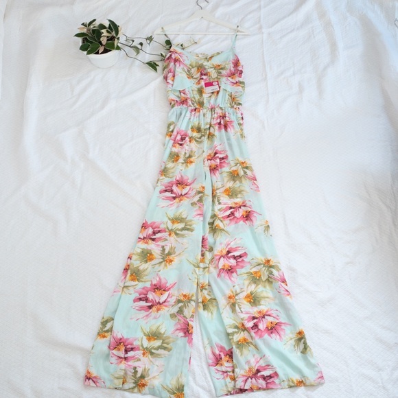 Pinkyotto Pants - NWT Pinkyotto silk jumpsuit Sz small (s13)